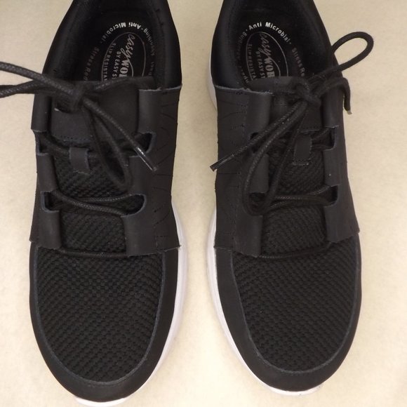 💥SALE💥Easy Street Sneakers- Women's 7.5M - Picture 3 of 9